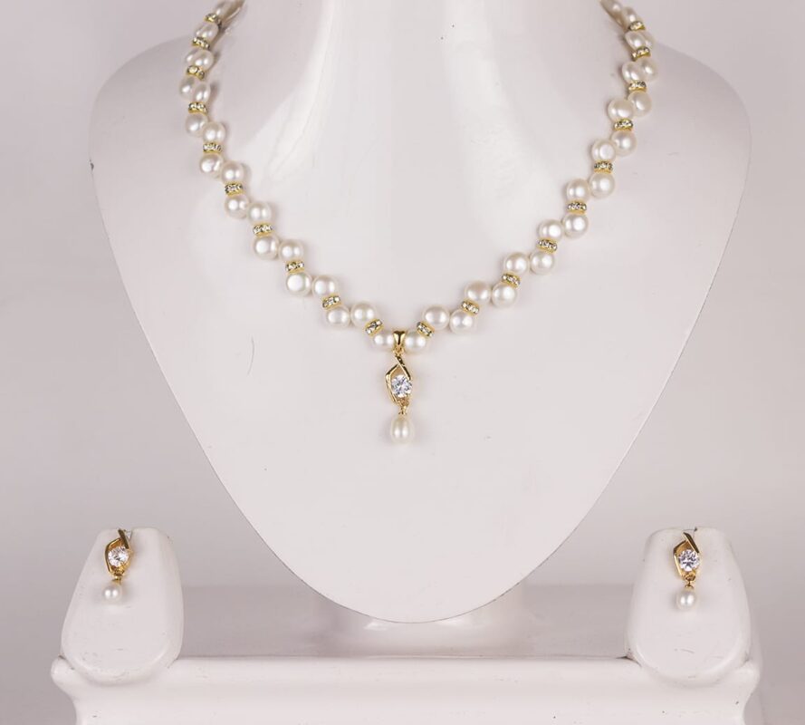 Simple Zigzag Necklace Set (Golden Base) - Modi Pearls
