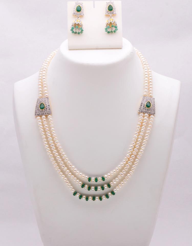 Exceptional 3 Line Pearl Necklace Set 