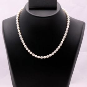 Stylish Plain White Oval Pearl Necklace Image