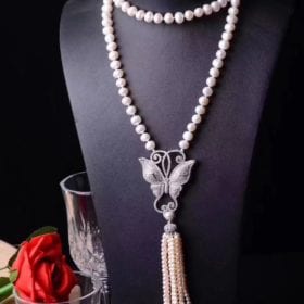 Beautiful Butterfly Pearl Necklace Image