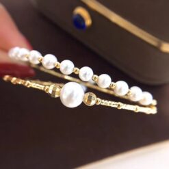 GEMTUB Natural Pearl Bracelet  8mm Bead Size Made with Genuine Pearls for  a Classic and Sophisticated