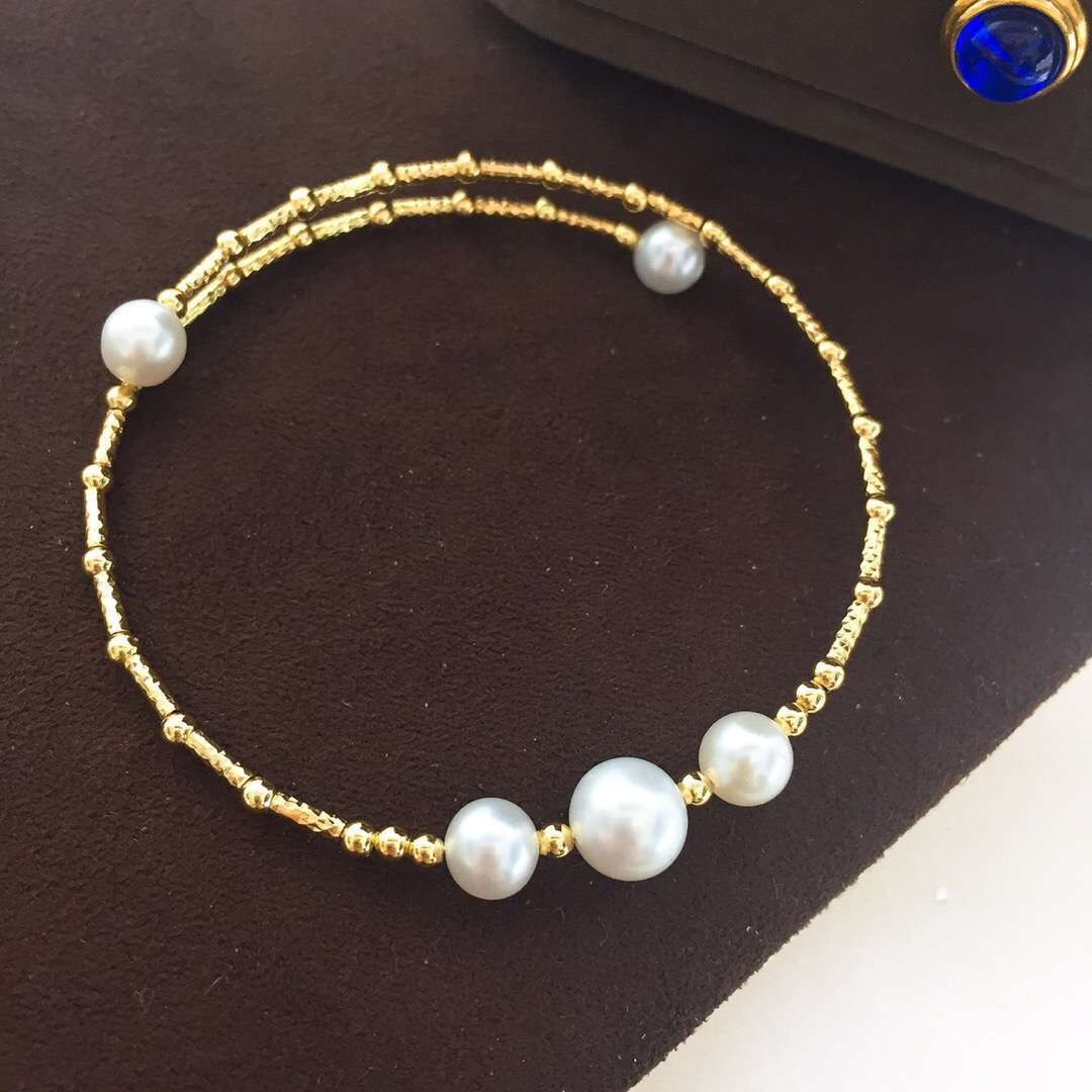 Delicate Pearl Bracelet in 22ct Gold | Multi Strand Pearl Bracelet