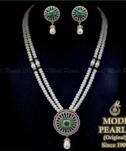 buy beautiful emerald pendant set online