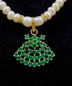 beautiful emerald pendant