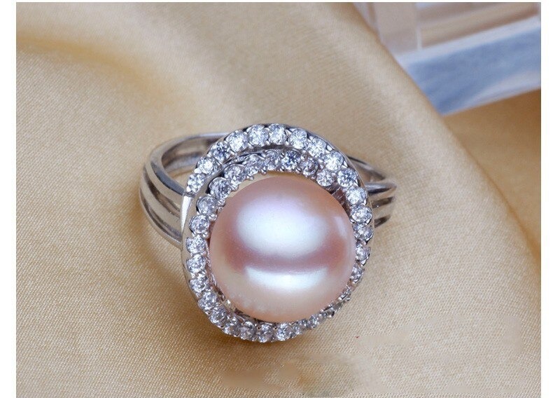 Antique Pearl Ring 18K Gold Detailed