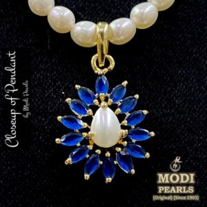 Beautiful one row pearl pendant set