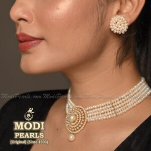 Exceptional Pearl Choker