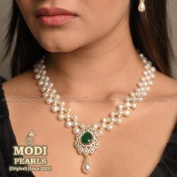 Timeless Designer Pearl Necklace