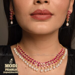 Stylish Ruby Pearl Necklace