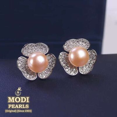 pearl earrings flower design