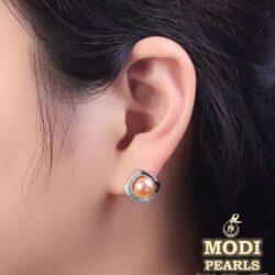 Exemplary Square Pearl Earrings (Peach)