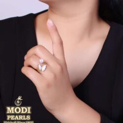 Exclusive Pearl Ring (Golden)