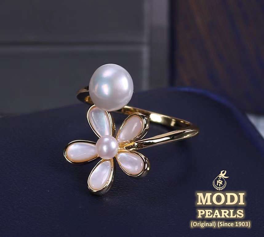 Golden Serenity Pearl Crossover Ring | La Clair Jewelry