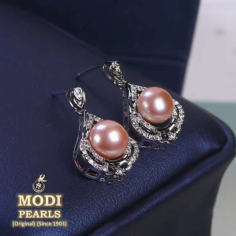 Timeless Pearl Hangings (Pink)