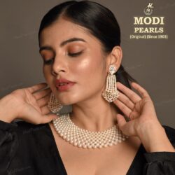 Prestigious Mesh Pearl Necklace Set