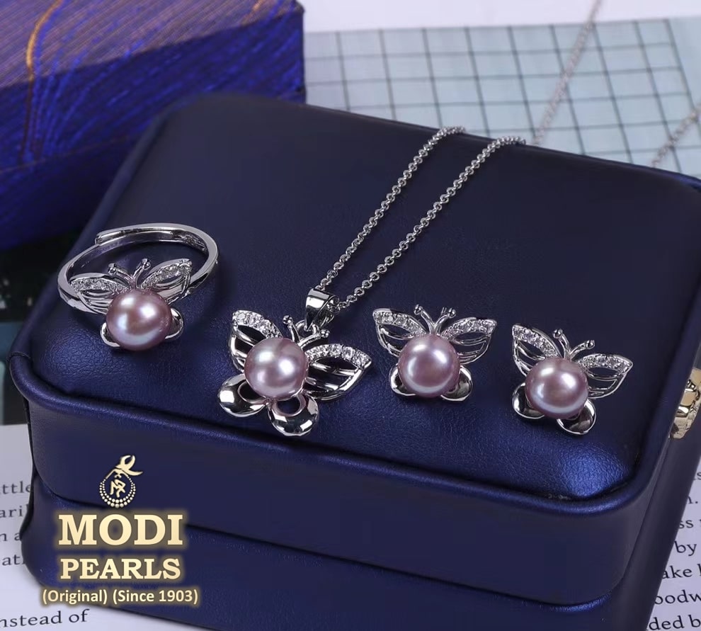 Pearl pendant design